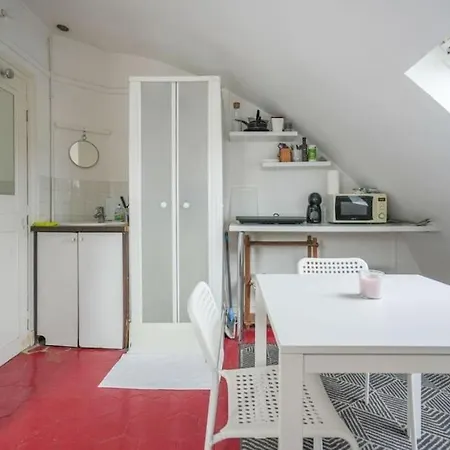 Studio With Pantheon View Apartment